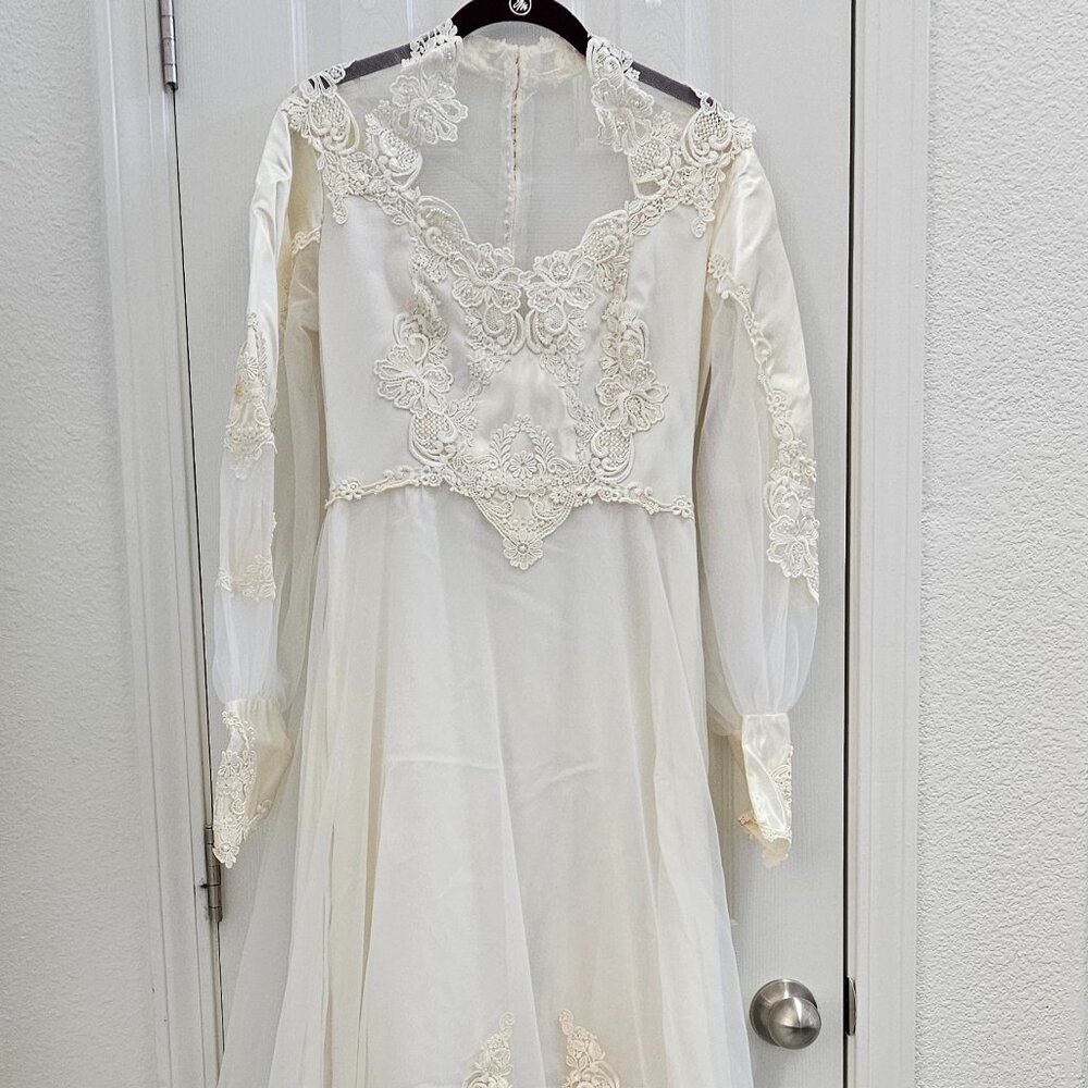 Vintage Wedding Dress